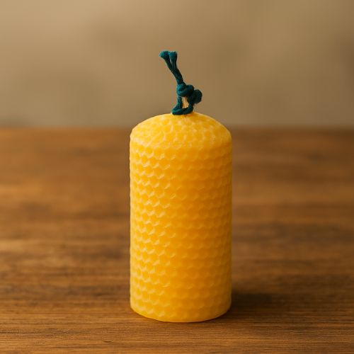 Gegoten raatkaars met zoete geur- Lekkerhoning.nl