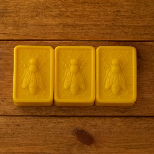 Zachte Honing Zeep (3 stuks) – Milde Honingzeep met Bijen Opdruk- Lekkerhoning.nl