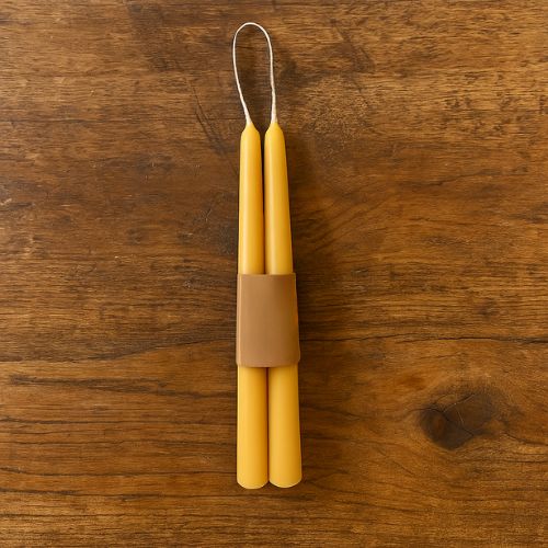 gedompelde dinerkaars van zuivere bijenwas