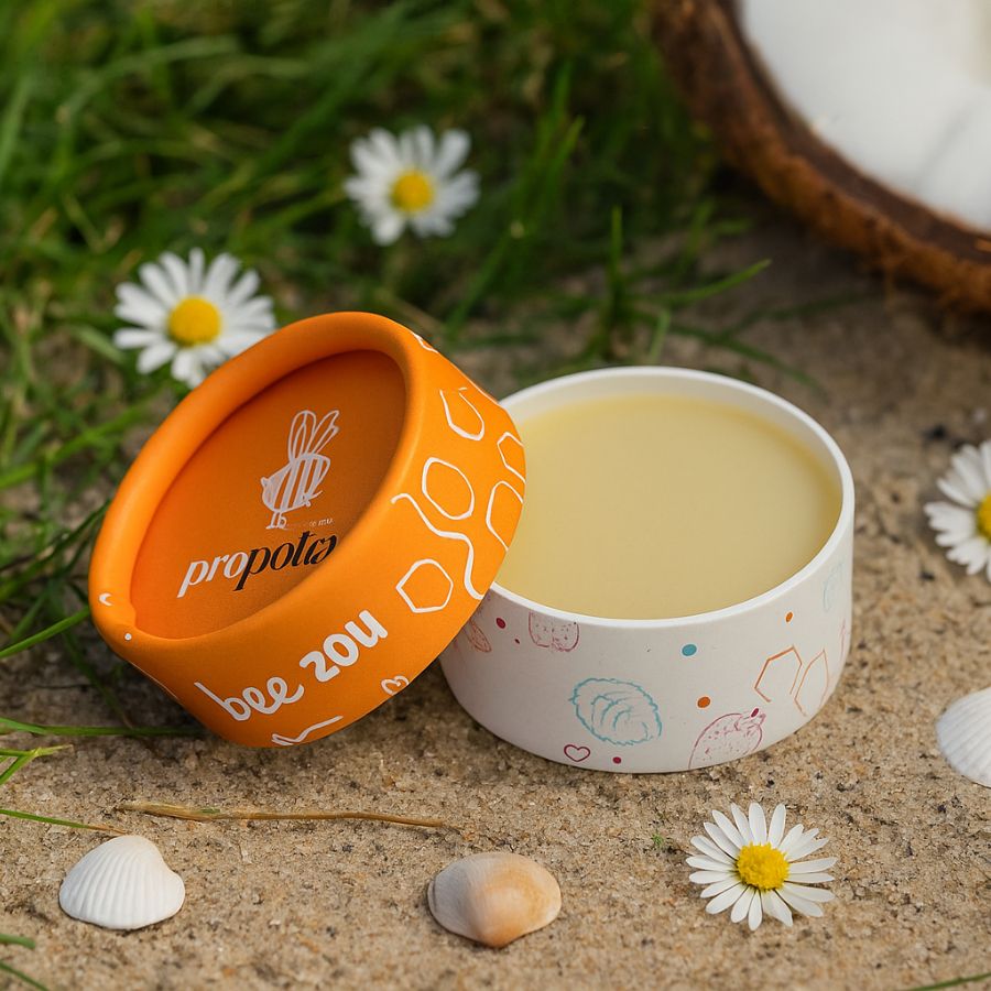 Natuurlijke lippenbalsem rijk aan honing