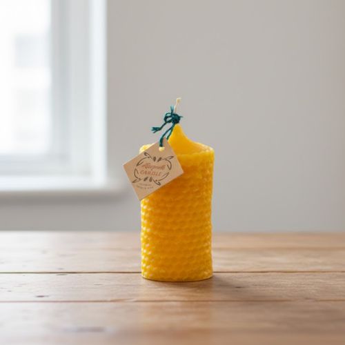 100% NATUURZUIVERE BIJENWAS Stompkaars met touwstructuur en bijtjes